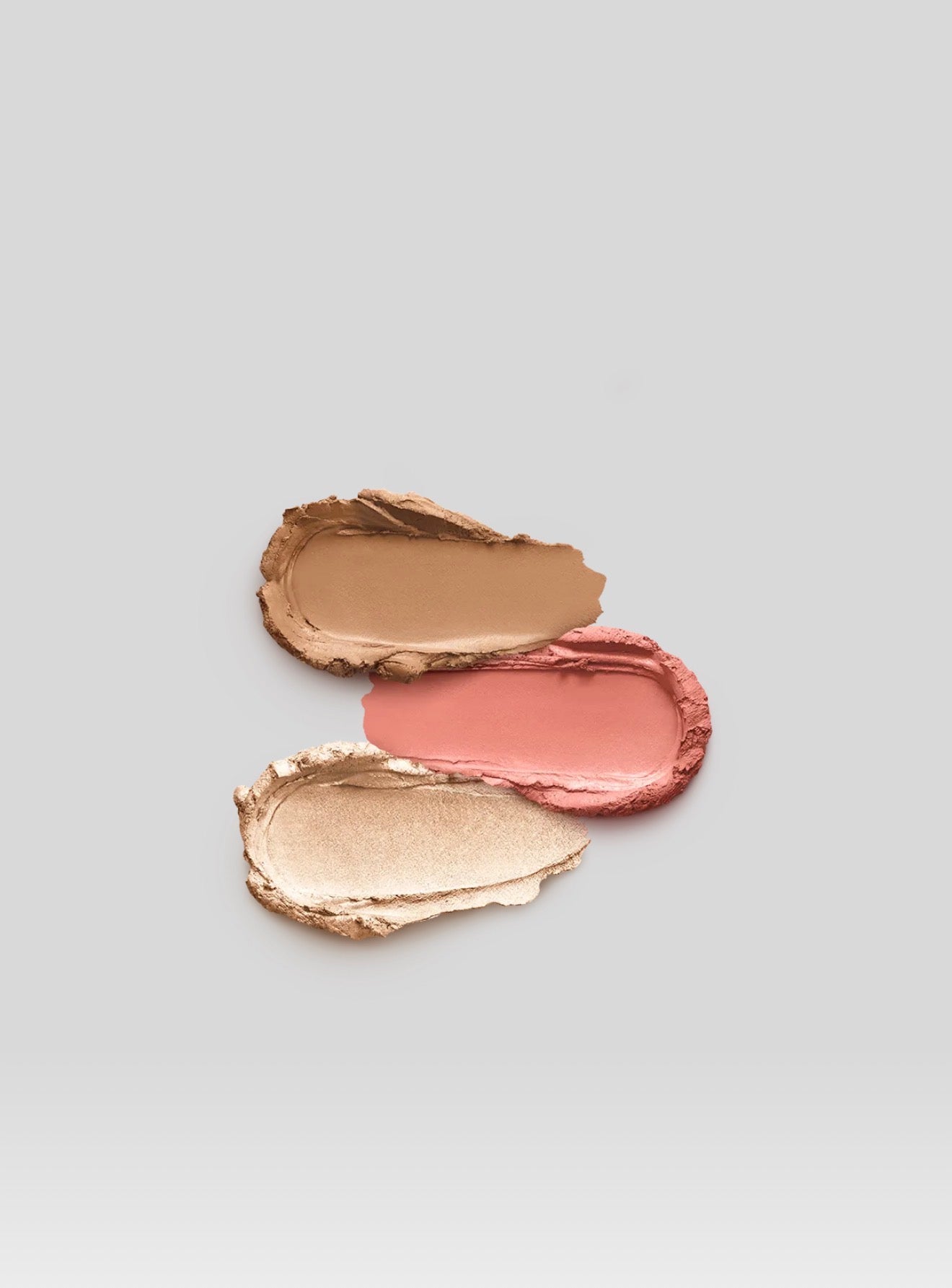 kiko MilanoContouring Face Set
Kit de maquillaje facial con 3 sticks: colorete, iluminador y contorno facial